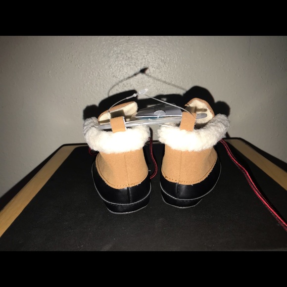 Carter’s duck boots - Picture 4 of 4